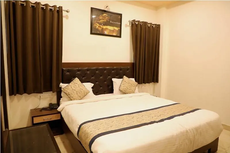 Ratnam Palace, Udipole Udaipur Hotel